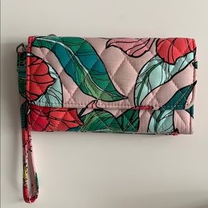 Vera Bradley smartphone wallet